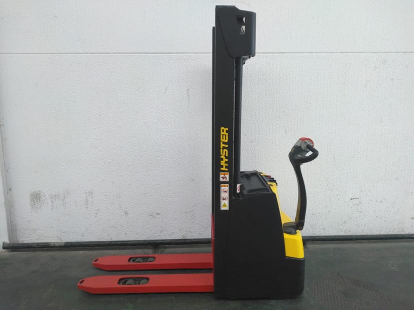 Apilador eléctrico 1200 Kg HYSTER S1.2