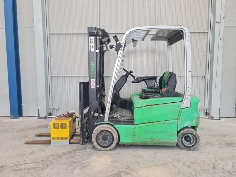 Carretilla elevadora eléctrica 1800 Kg CESAB B418
