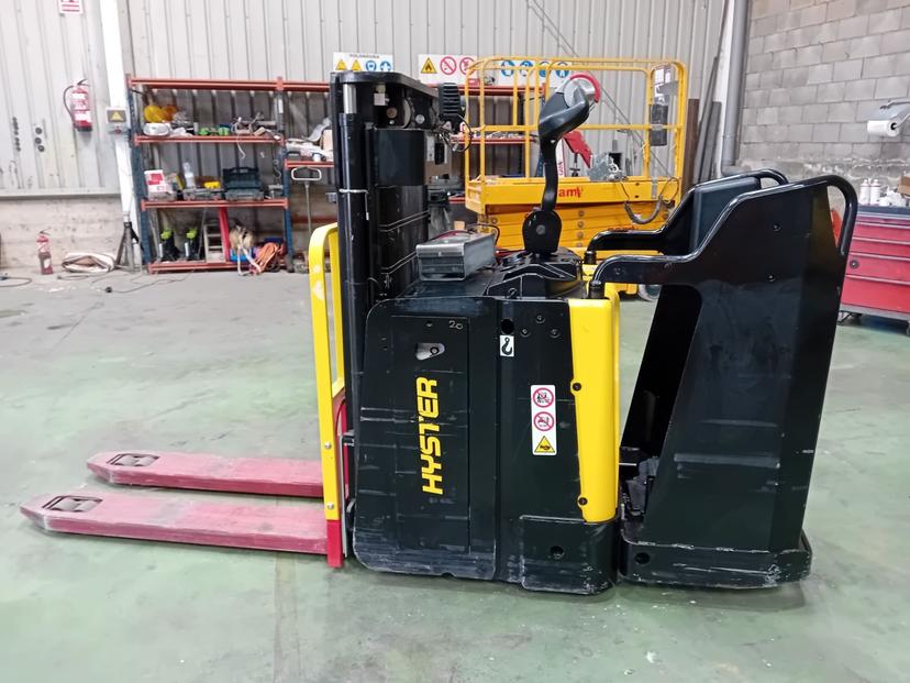 Apilador eléctrico 2000 Kg HYSTER P2.0SD