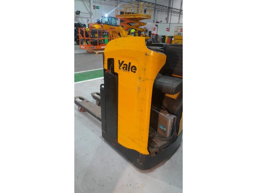 Transpaleta eléctrica 2000Kg YALE MP20T