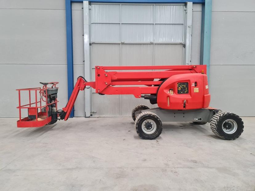 Plataforma articulada diésel 16M JLG 450AJ