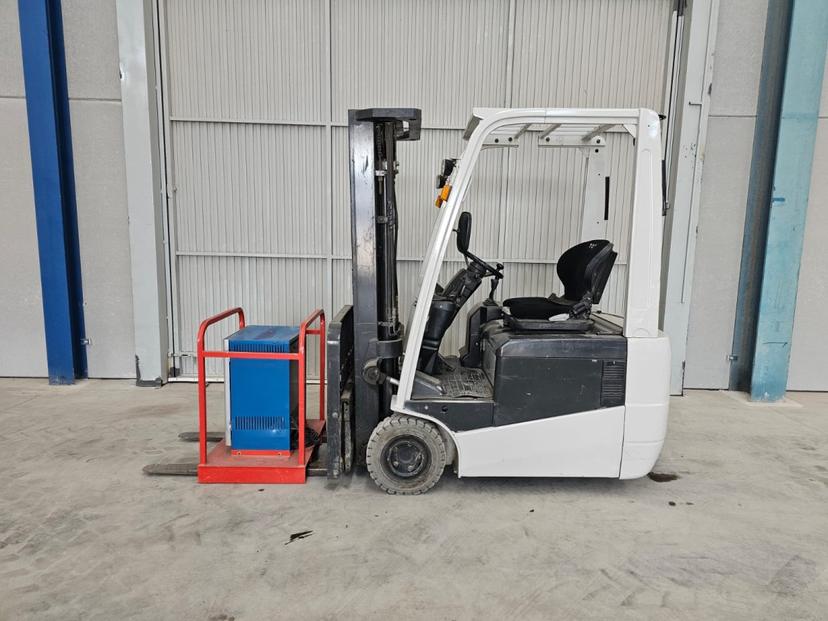 Carretilla elevadora eléctrica 1800 Kg UNICARRIERS A1N1L18Q
