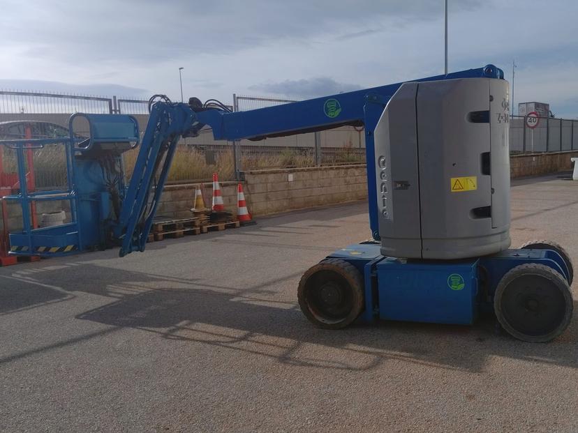Plataforma articulada eléctrica 11M GENIE Z-30/20N